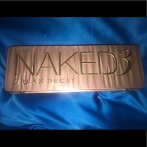Naked 3 urban decay eyeshadow pallet